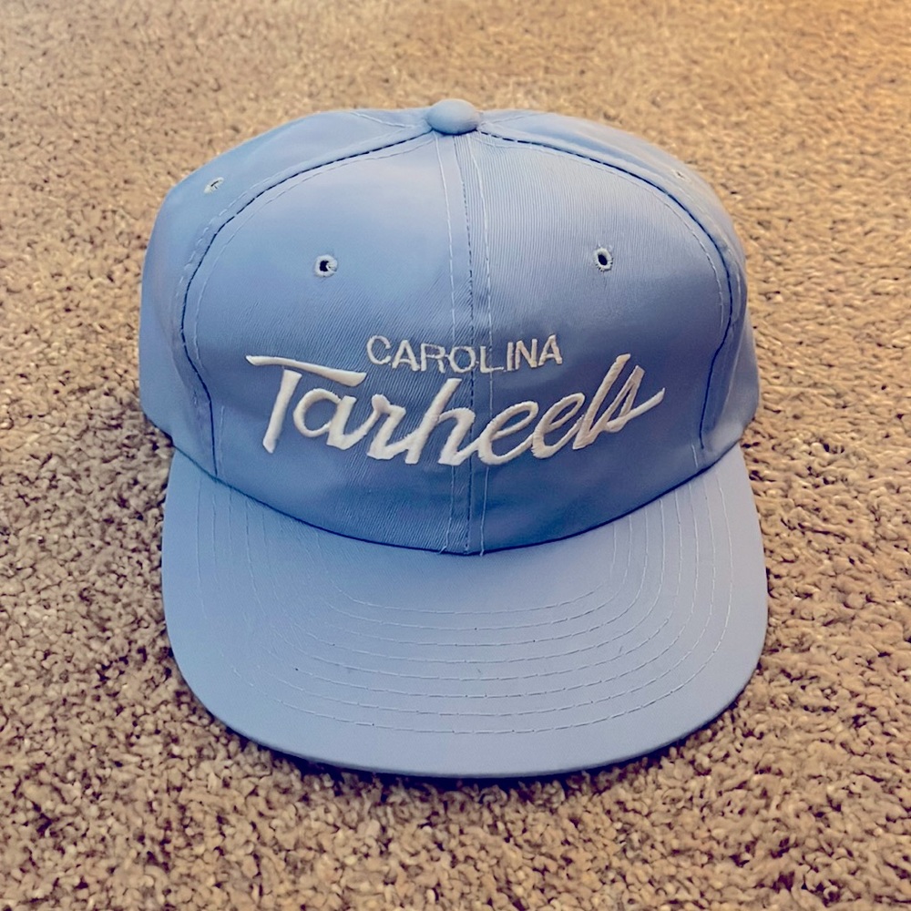 RARE* vintage UNC North Carolina TarHeels Sports Specialties Script Snapback hat